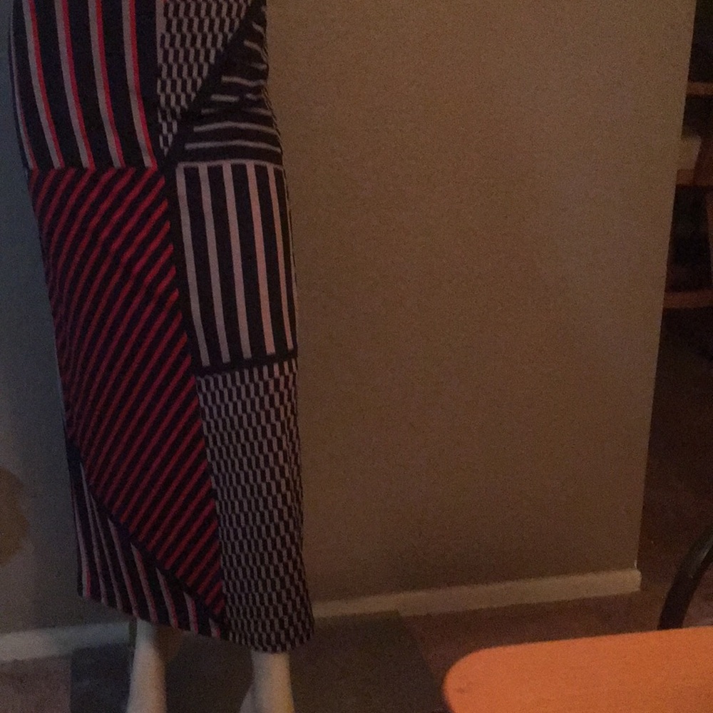 Dress - Picture 2 of 4